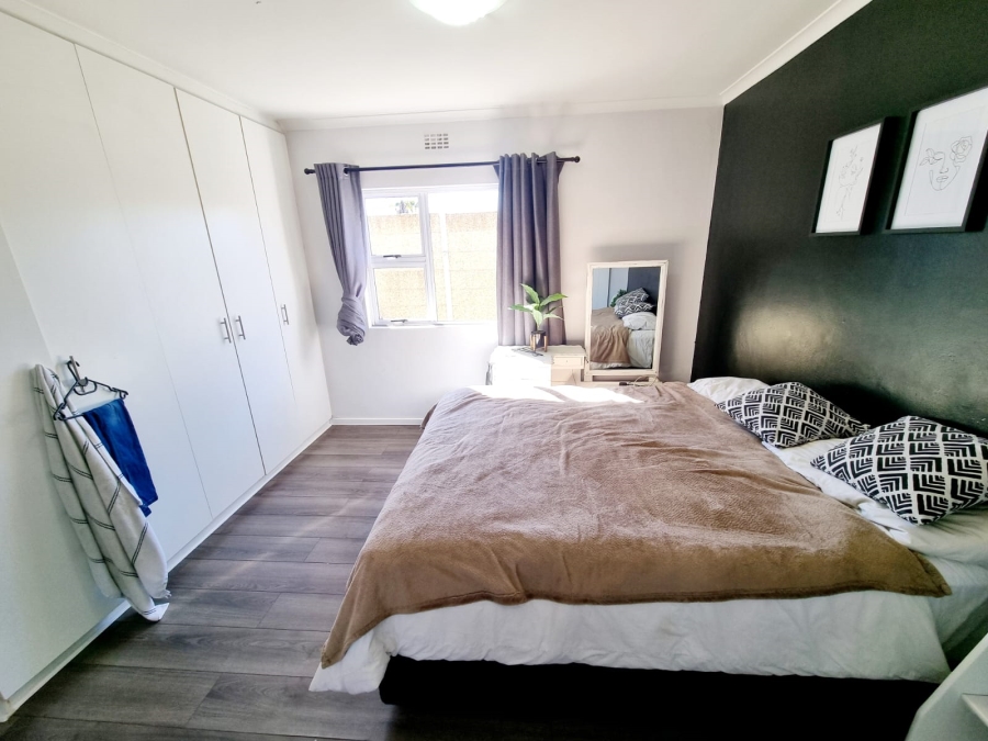 3 Bedroom Property for Sale in Sonstraal Heights Western Cape